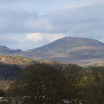 Cefn Uchaf Guesthouse Garndolbenmaen Buitenkant foto